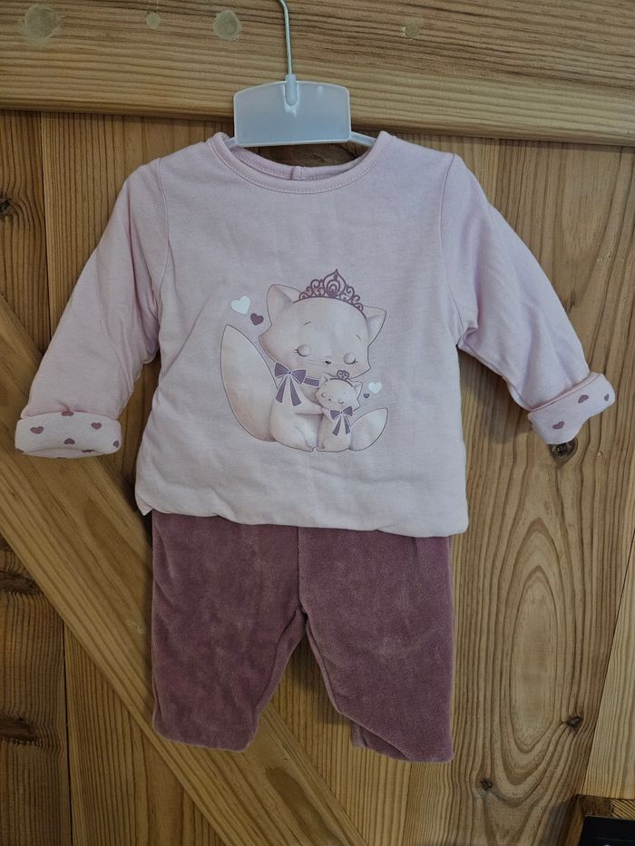 Ensemble neuf 3 mois fille