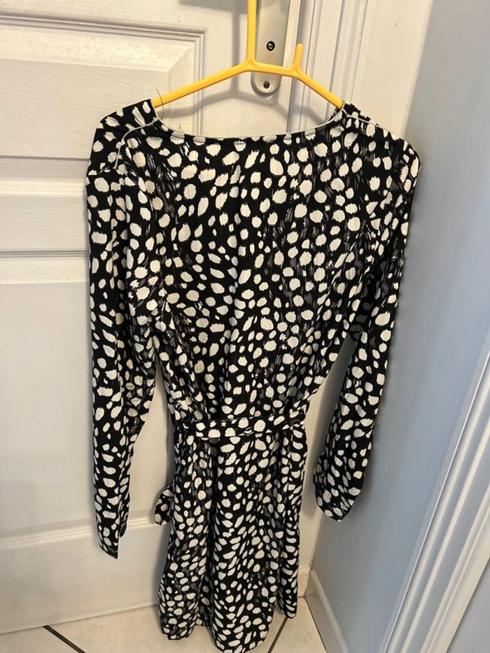 Robe col V - photo numéro 4