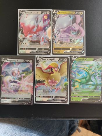 Lot de cartes Pokémon V