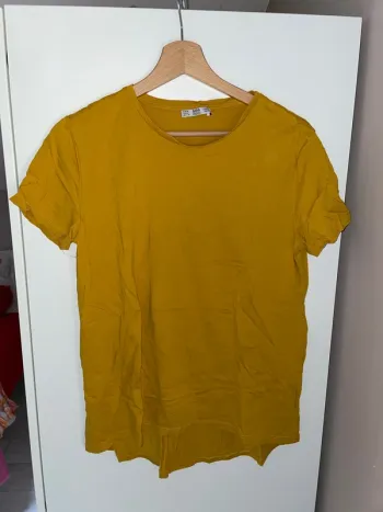 T-shirt moutarde Zara M