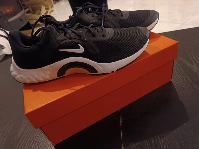 Baskets Nike taille 43 - photo numéro 10