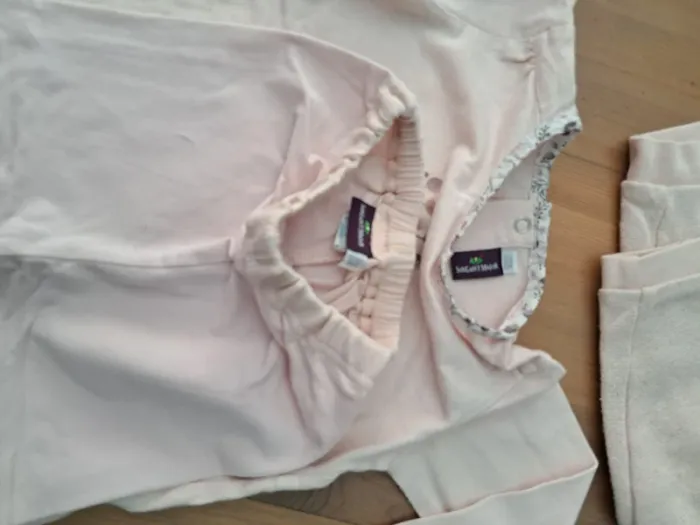 Pyjama 2 pièces 18 mois plus un gilet - photo numéro 2