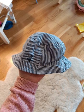 Bob/ chapeau enfant taille 48 / 12- 24 mois