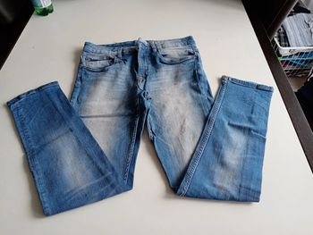 Jean's bleu clair T 12-13 ans