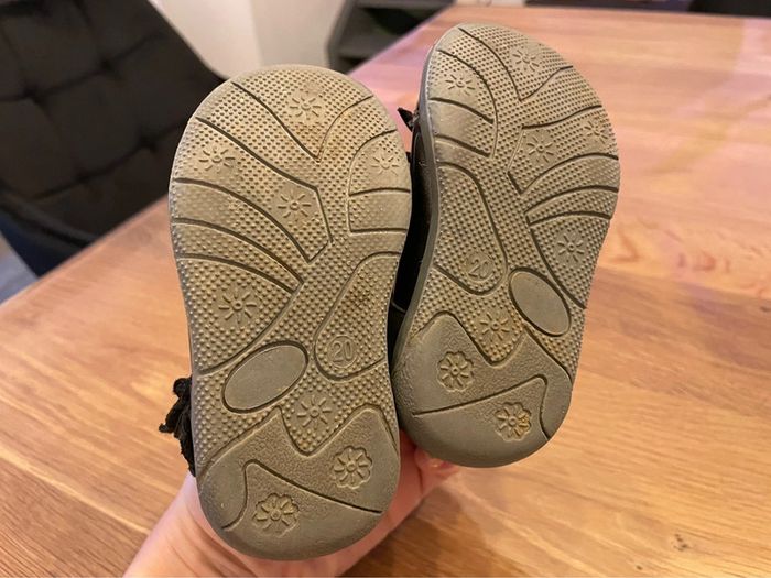 Chaussure ouverte taille 20 - photo numéro 5