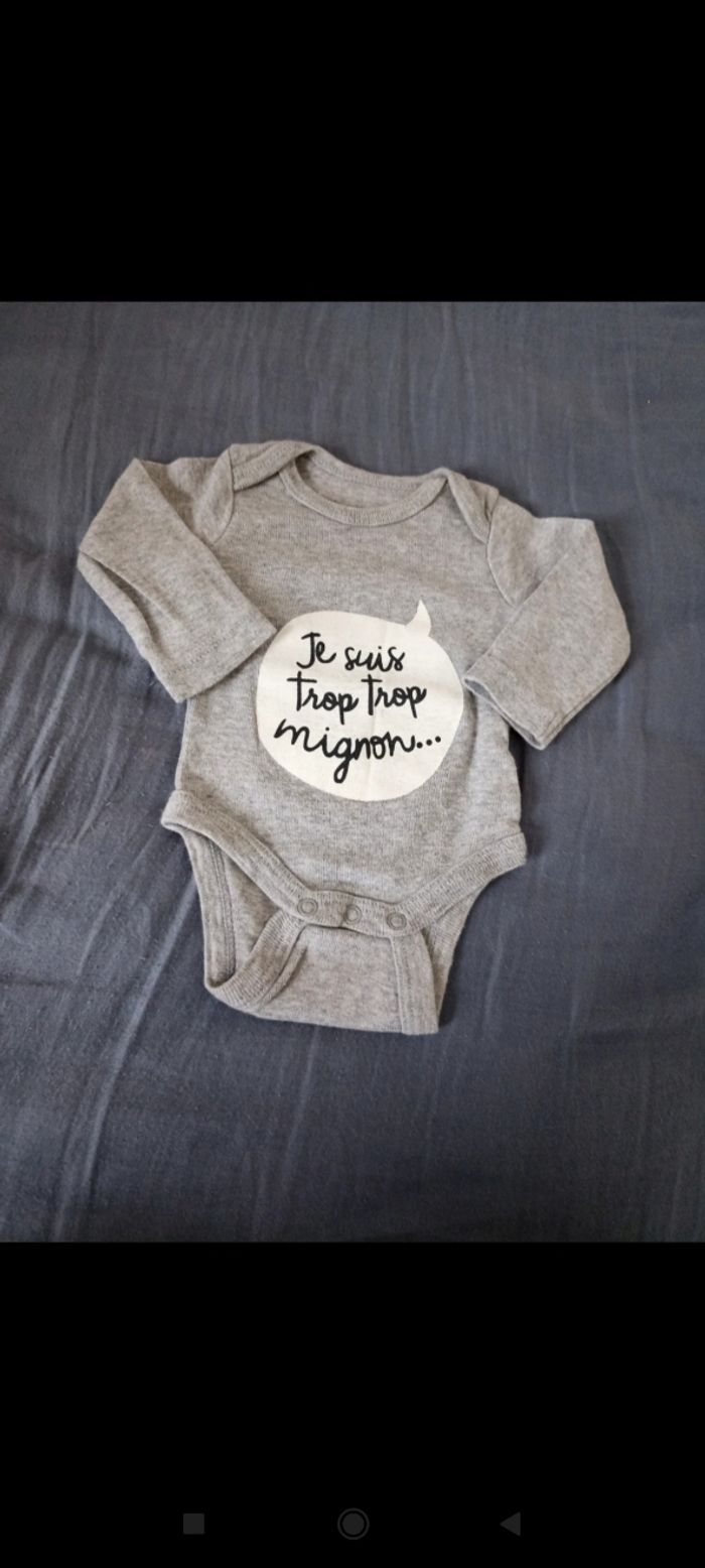 Lot bodys 1 mois - photo numéro 3