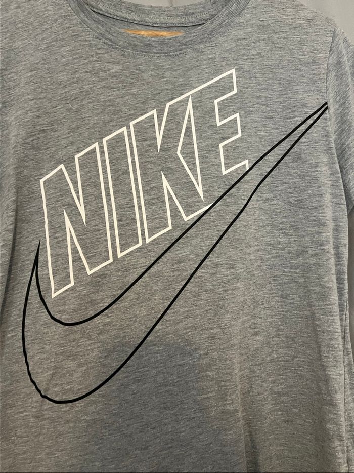 T shirt gris Nike - photo numéro 3