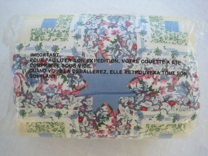 Couette 120 x 165 cm motif patchwork neuve