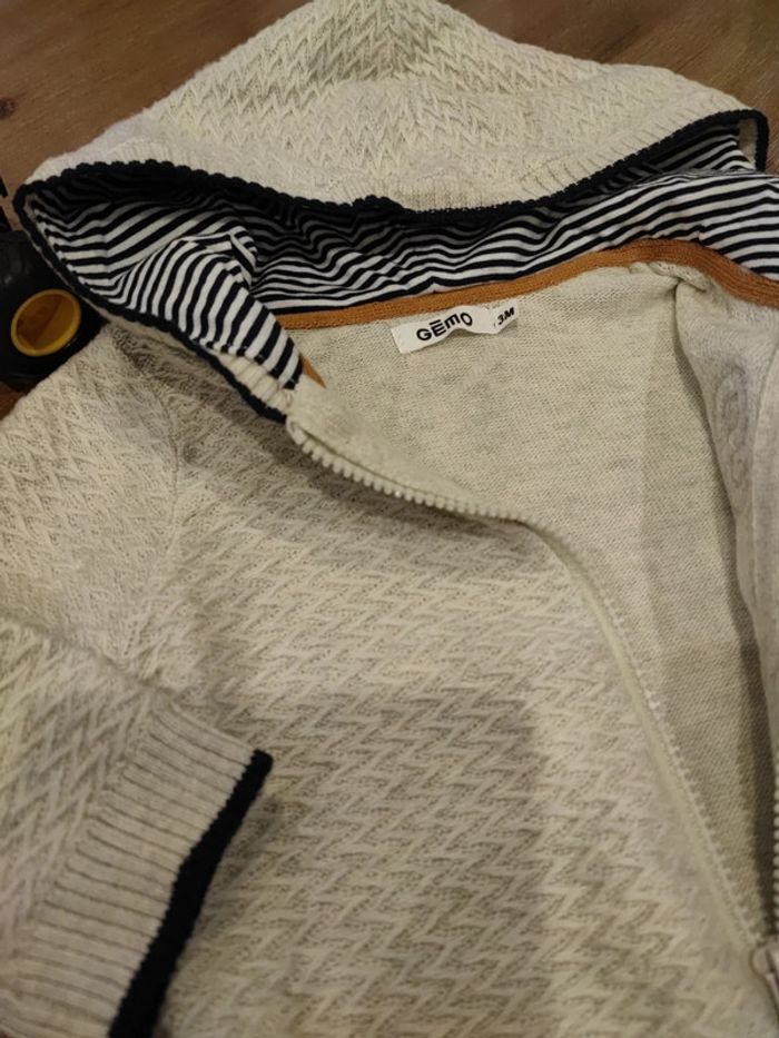 Gilet zippé beige a capuche - photo numéro 3