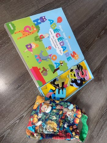 Livre mon 1 et abécédaire