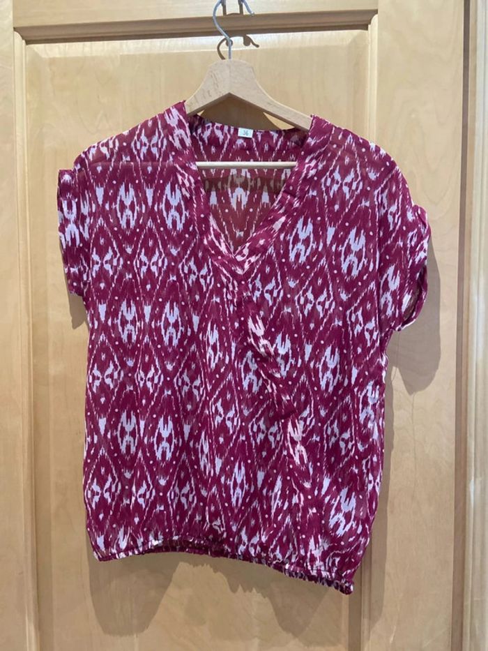 Blouse en voile fuchsia et blanche