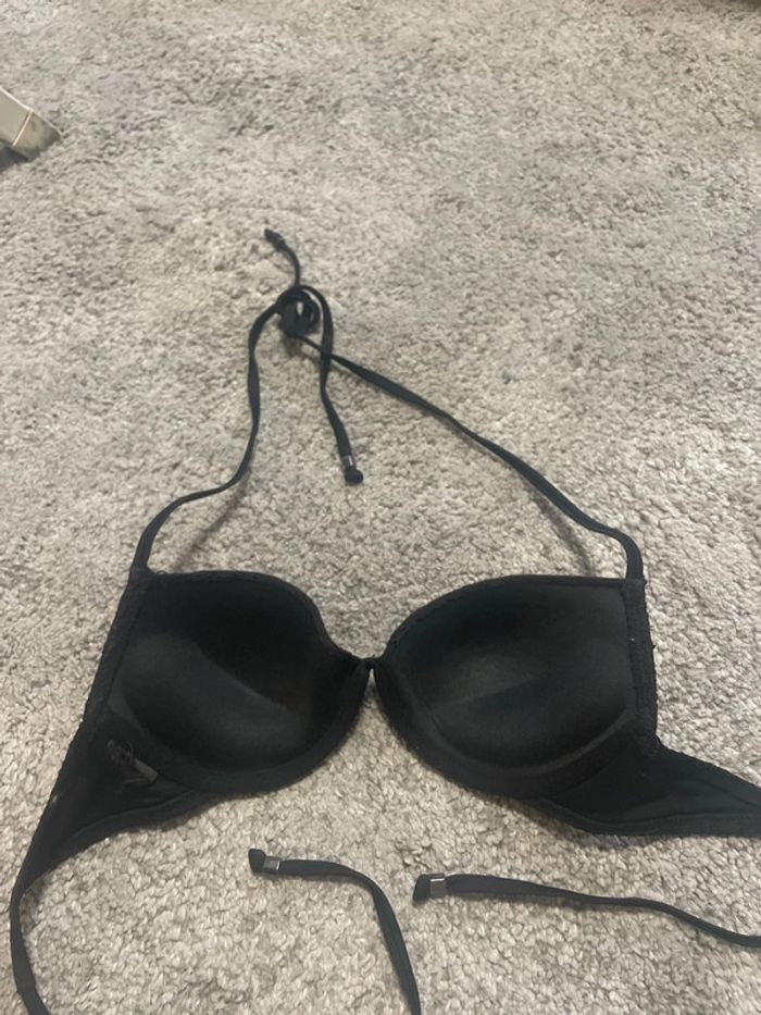 Haut de maillot noir undiz dentelle taille S remboursé - photo numéro 6