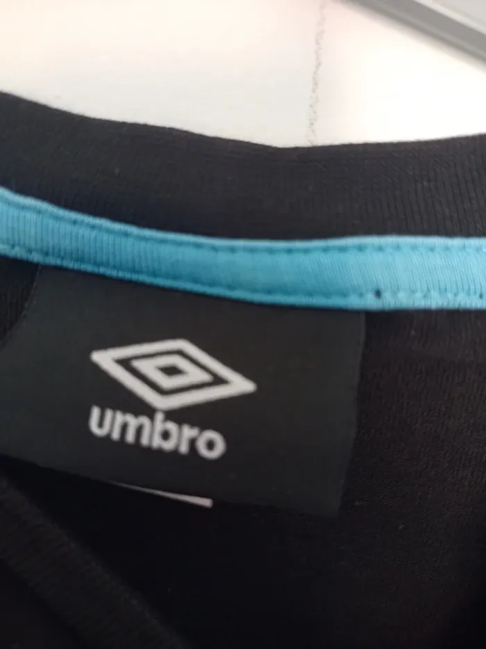 Tee shirt umbro taille 162 - photo numéro 4