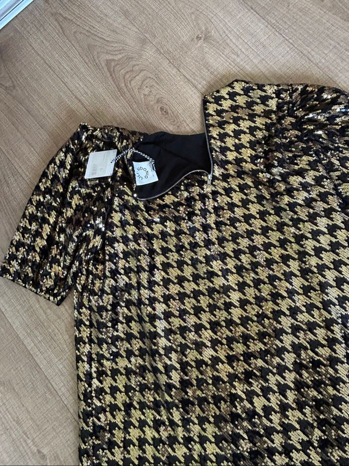 Robe noire et dorée neuve en sequins Molly Bracken taille S - photo numéro 9