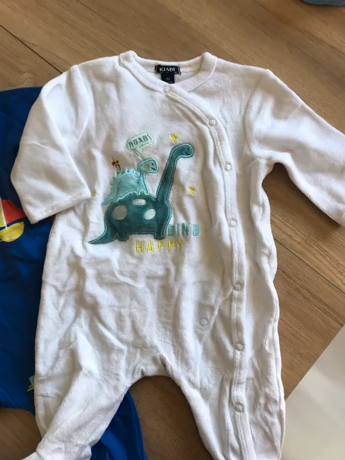 Lot de 3 pyjamas taille 3 mois - photo numéro 2