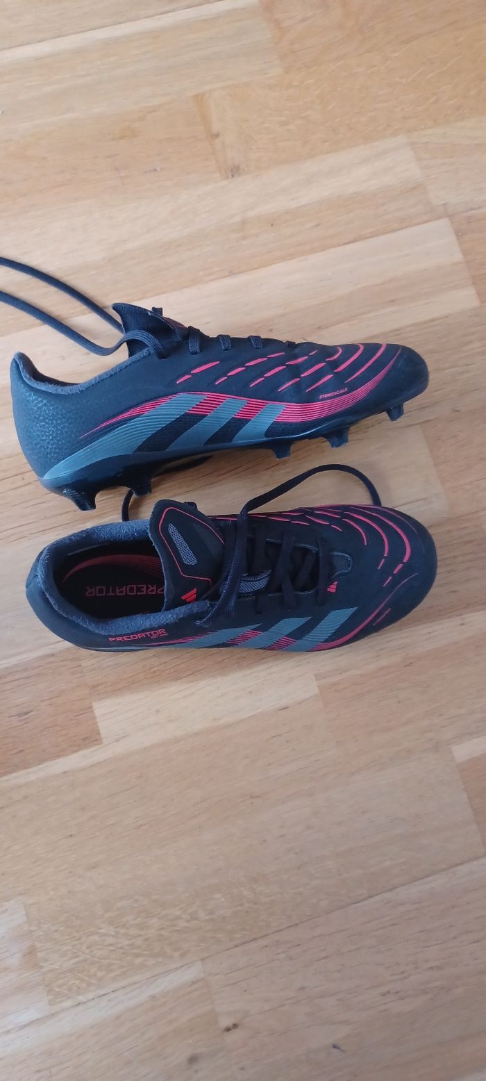 Crampons chaussures de foot NEUF !