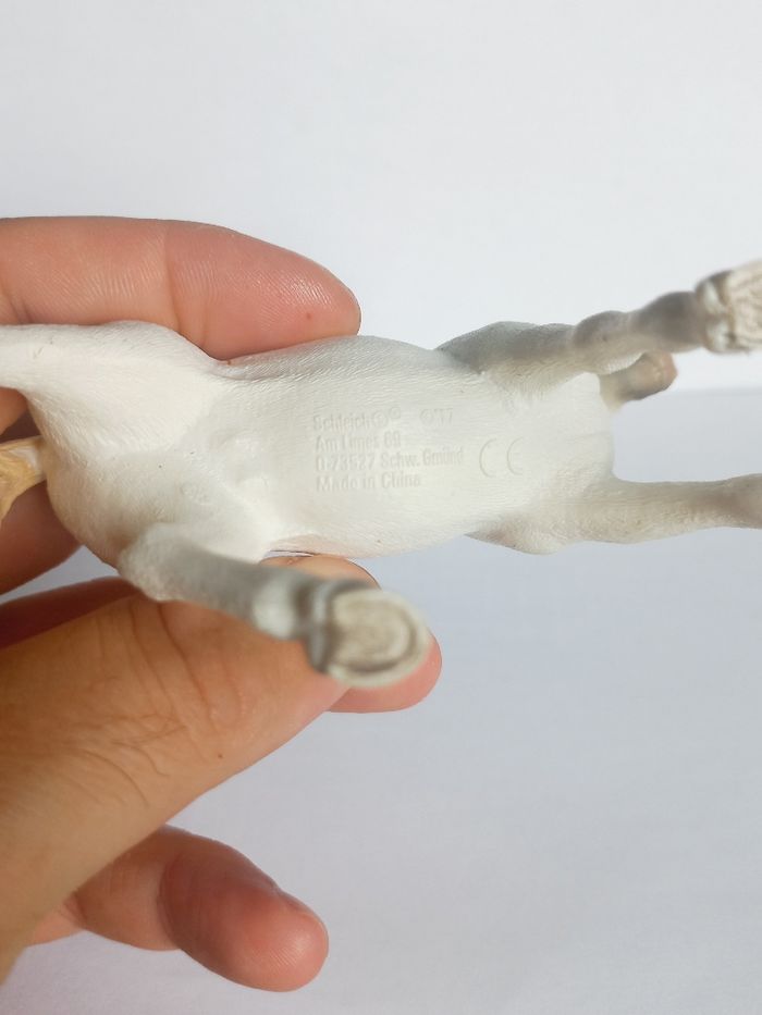Figurine animaux cheval blanc marque schleich - photo numéro 3