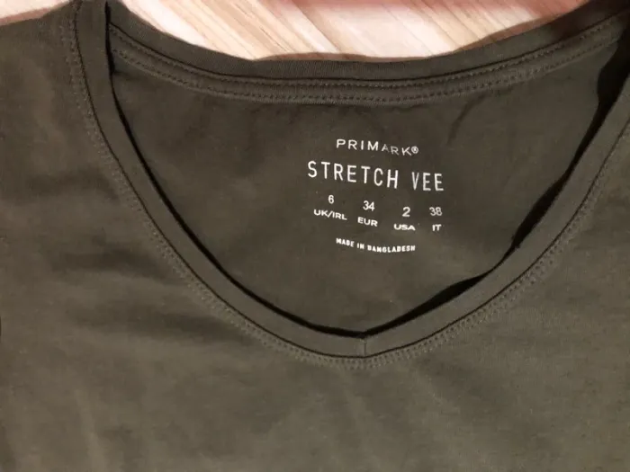tee shirt kaki primark - photo numéro 3