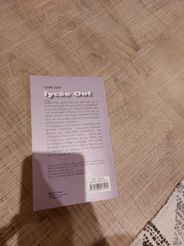 Livre ado - photo numéro 2