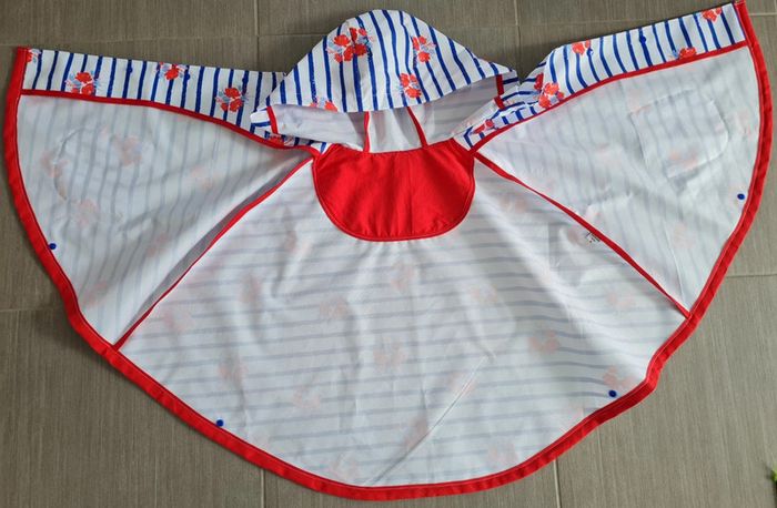 Cape 122-128 handmade - photo numéro 3