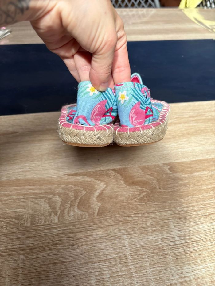 Espadrilles pointure 30 flamant rose NEUVE - photo numéro 5