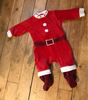 Pyjama velours père Noël 6 mois Trois kilos sept