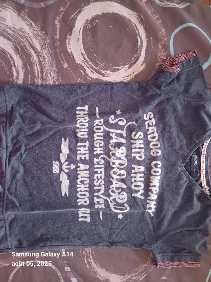 Tee shirt