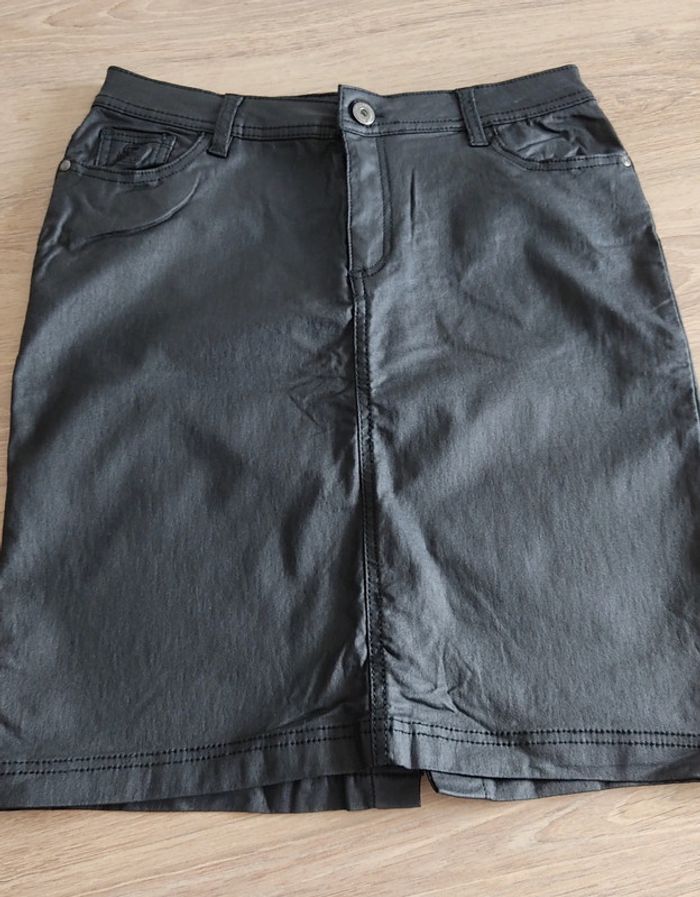 Jupe jean's toile enduite noire Gémo Taille 38 - photo numéro 6