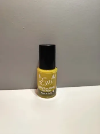 Vernis à ongles jaune poussin - EM Cosmetics