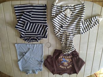 4 hauts à manches longues  dont un col roulé et 2 style marin