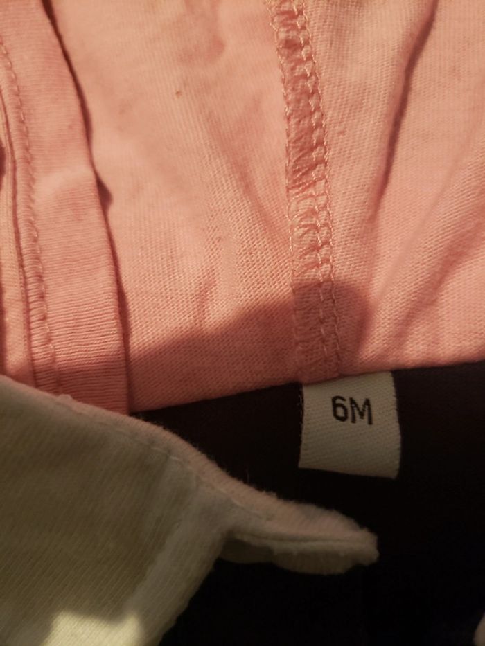 T-shirt manches longues à capuche garçon 6 mois - photo numéro 2