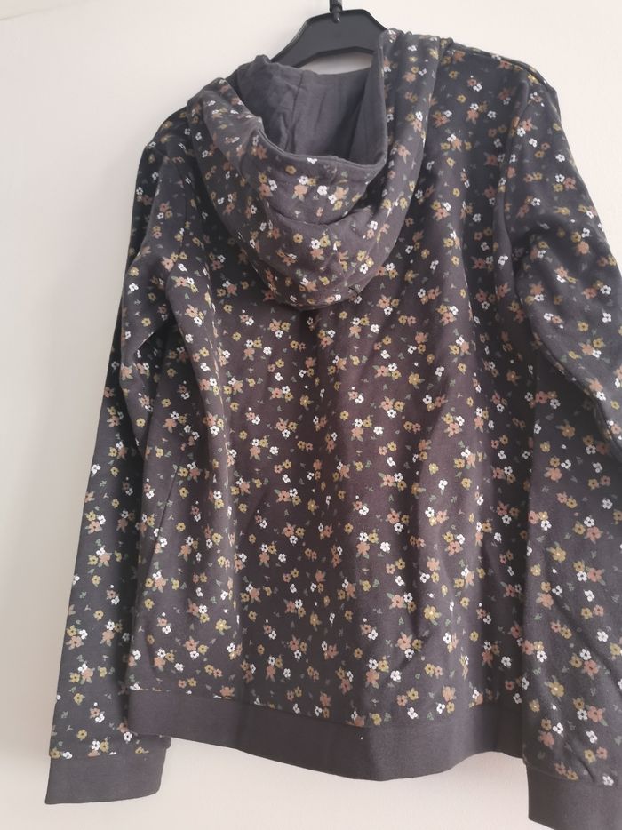 Gilet zippé à capuche - photo numéro 2