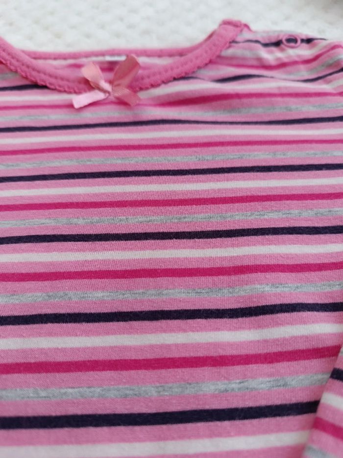 🔸T-shirt rayé blanc et rose 2A - Zeeman🔸 - photo numéro 3