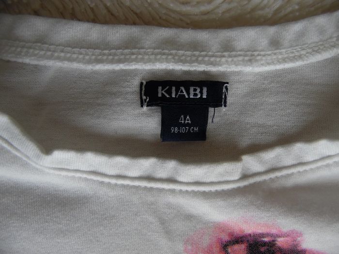 Beau tee-shirt avec personnage, taille 4 ans. - photo numéro 2