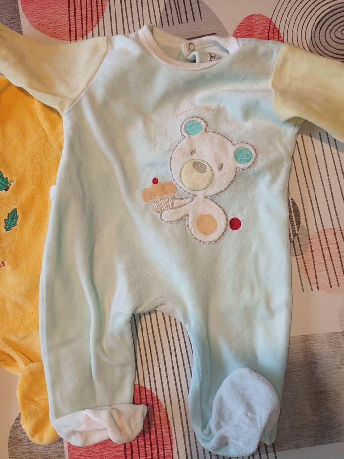 Lot 3 pyjamas Sucre d'orge Taille 1 mois - photo numéro 3