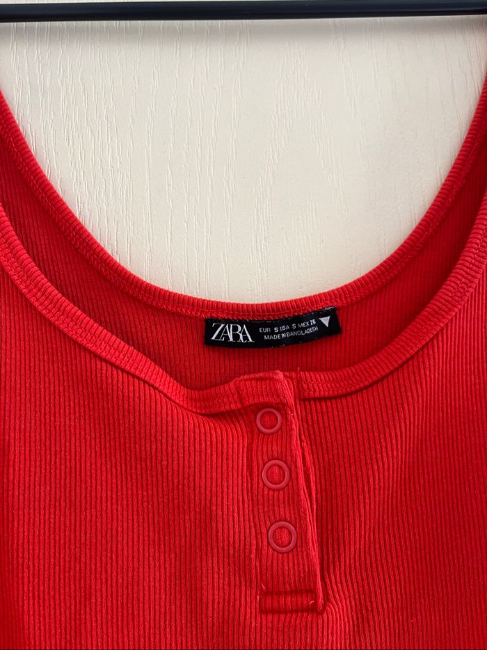 Robe moulante rouge - photo numéro 2