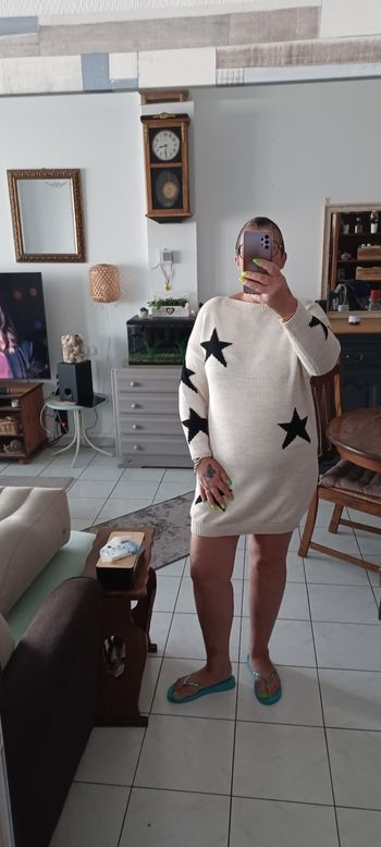 Très jolie robe pull courte femme T U