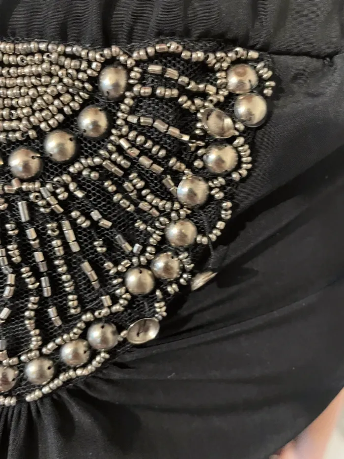 Combinaison noire avec perles - photo numéro 3