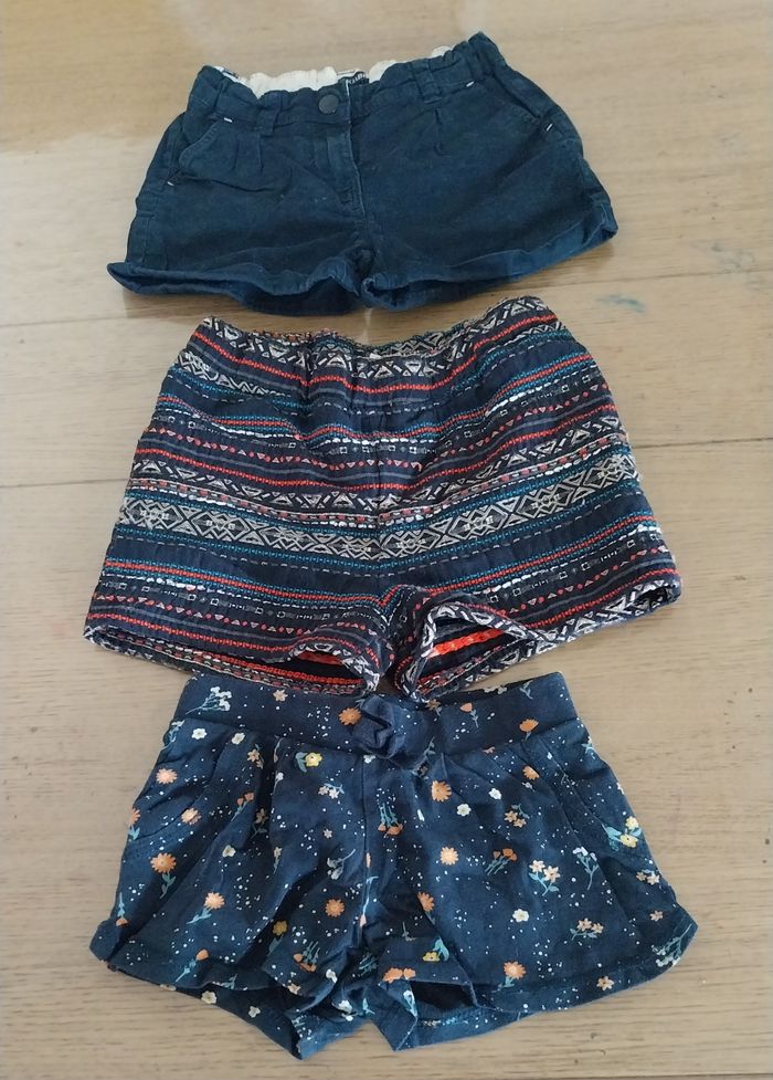 Lot de 7 shorts fille 4ans en très bon état - photo numéro 4