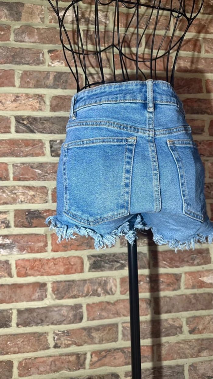 Short en jeans Zara effet déchiré Taille S /36 - photo numéro 12