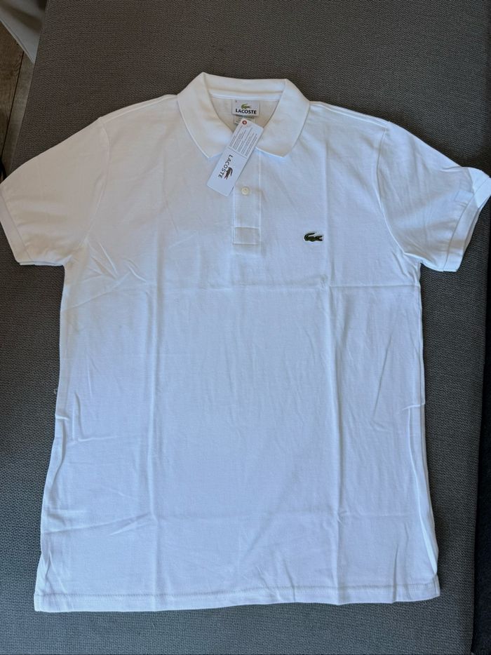T-shirt Lacoste, taille M - photo numéro 2