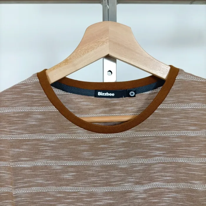 T-shirt Bizzbee rayé marron et beige col contrasté – neuf – taille M A1012 - photo numéro 5