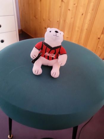 Petit ours peluche coca cola