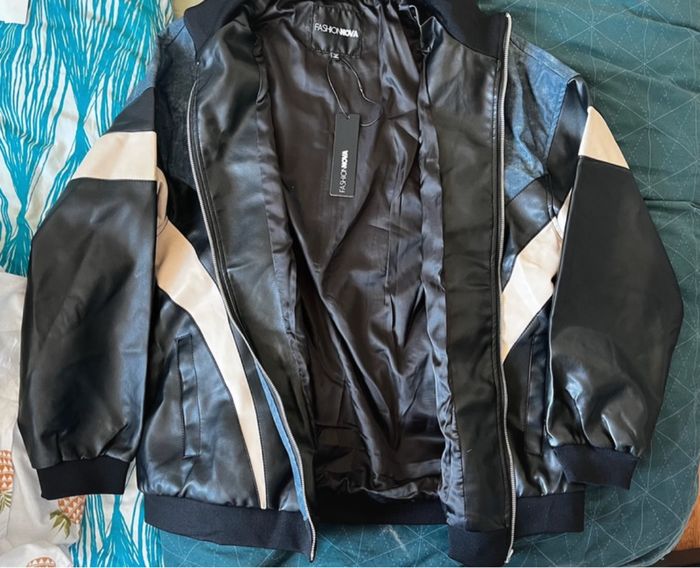 Veste Similicuir - Fashion Nova (Neuf avec étiquette) - photo numéro 4