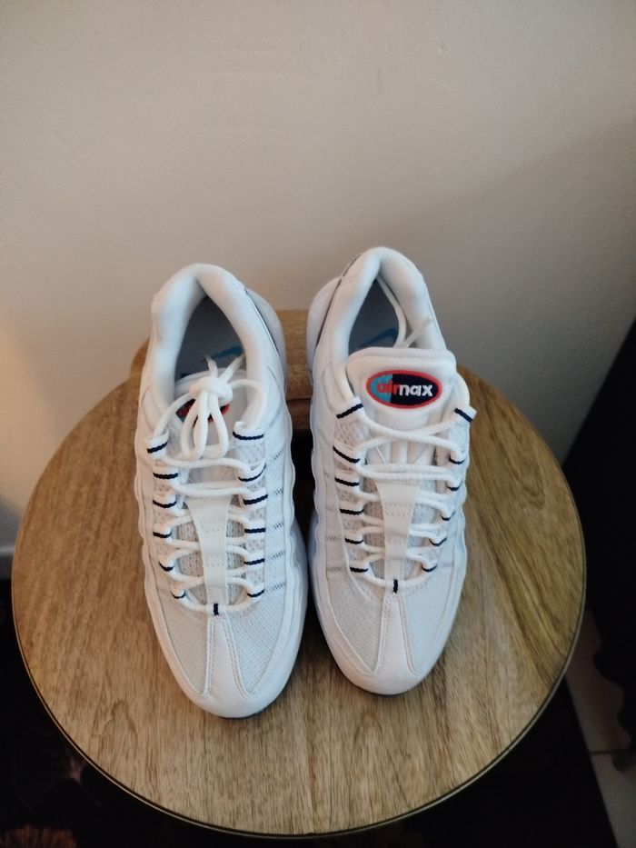 Baskets Nike T 37,5 - photo numéro 2