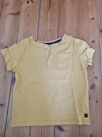 T-shirt jaune moutardes