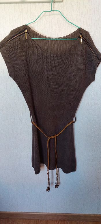 Belle robe femme courte taupe neuve 40 en maille + 2 ceintures