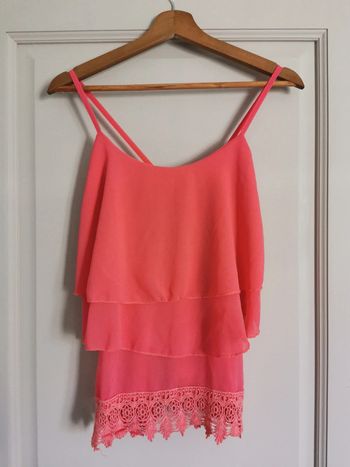Top corail avec dentelle