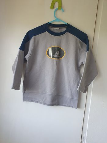Sweat adidas 8 ans