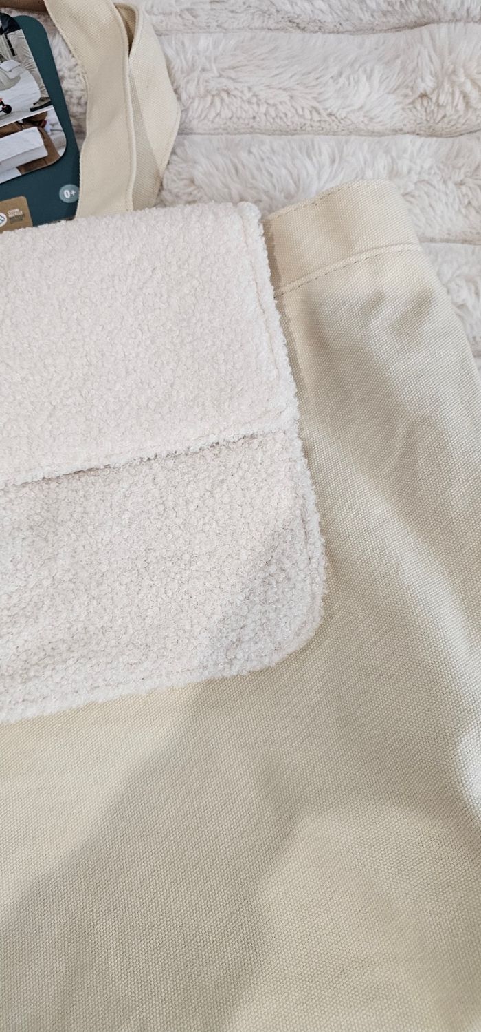 Magnifique tote bag sherpa Babymoov Neuf - photo numéro 4